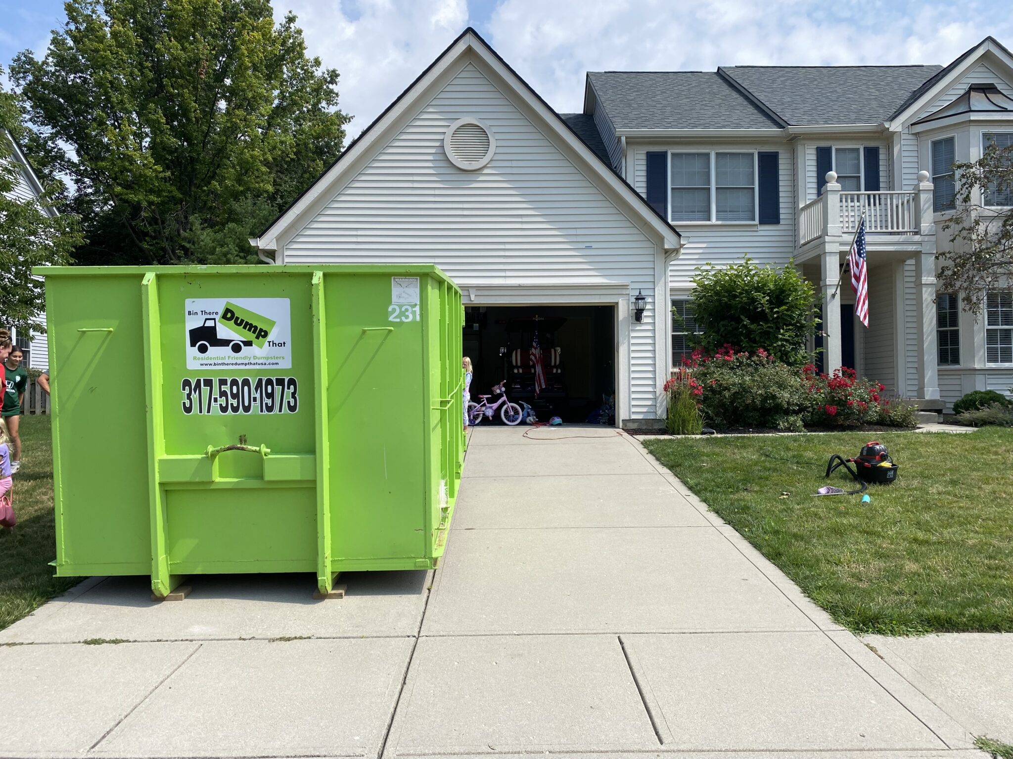 Why Contractors Prefer Residential-Friendly Dumpsters