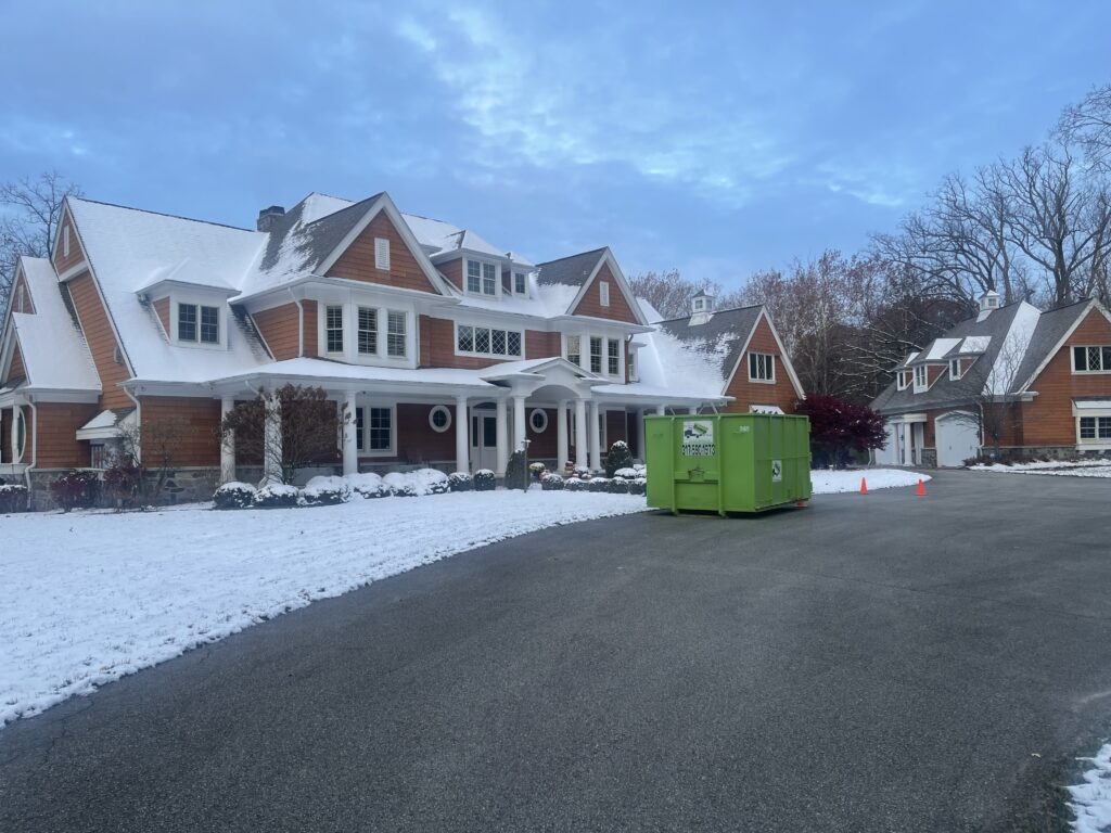 New Year, New Space: Start Fresh with a Dumpster Rental